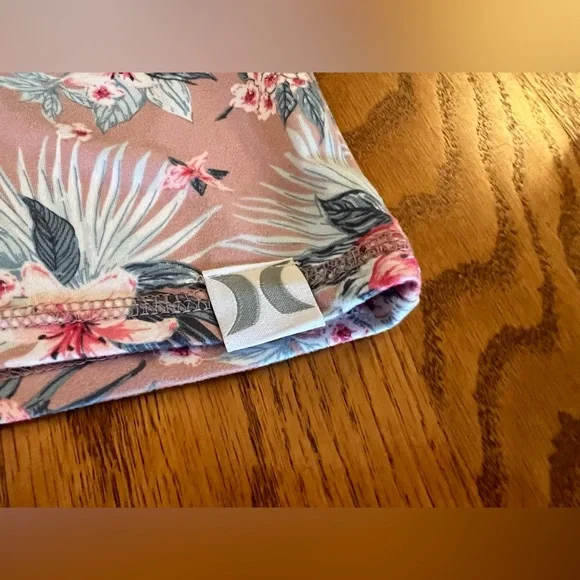 Hurley 2-Piece Hydrangeas Palms XL Pajamas - Picture 6 of 9